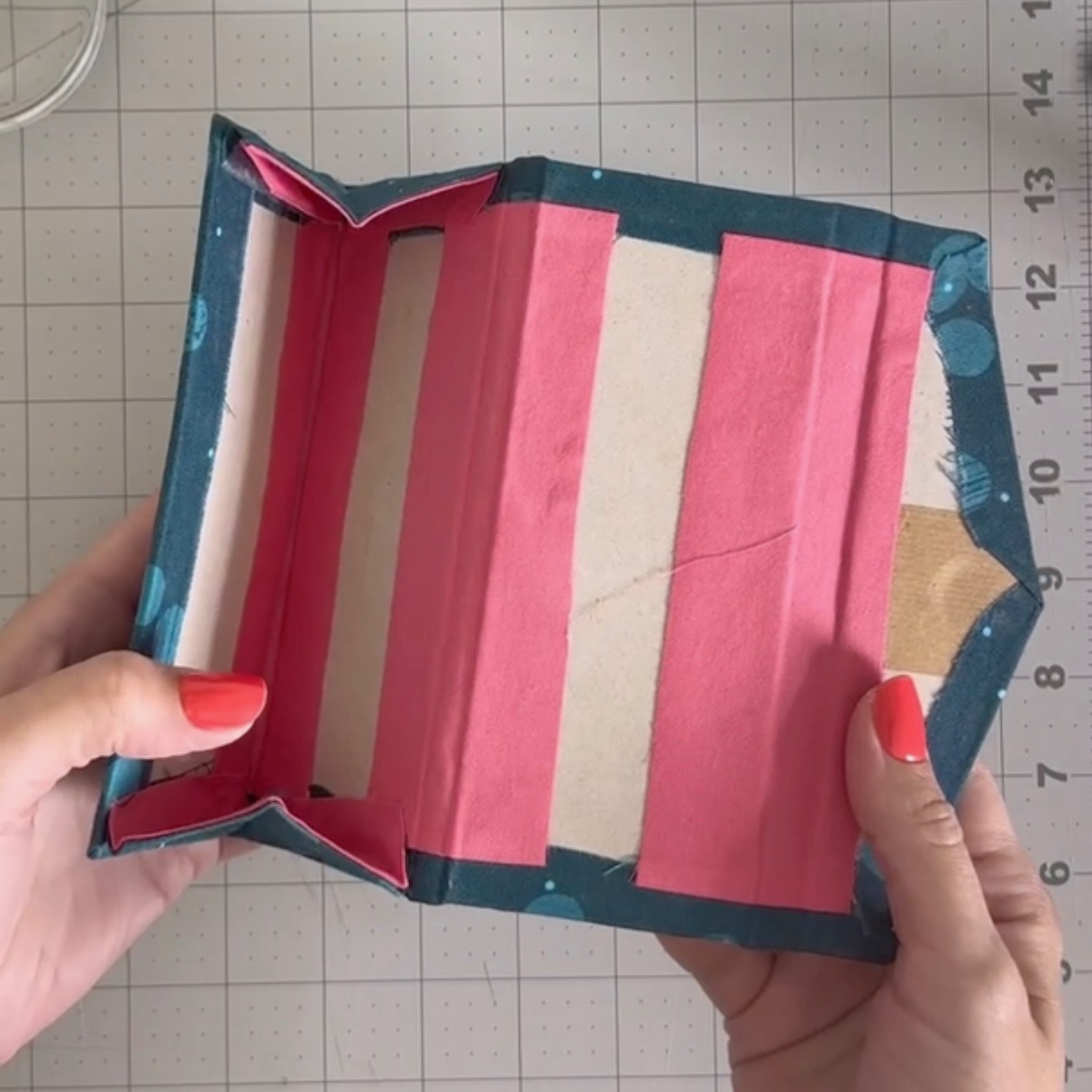 Covering the hinges of the sunglasses case